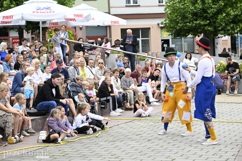 „Oto on!” – uliczny spektakl familijny w nurcie Nowego Cyrku - 03.08.2025
