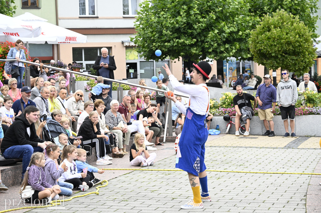 „Oto on!” – uliczny spektakl familijny w nurcie Nowego Cyrku - 03.08.2025