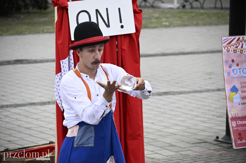 „Oto on!” – uliczny spektakl familijny w nurcie Nowego Cyrku - 03.08.2025