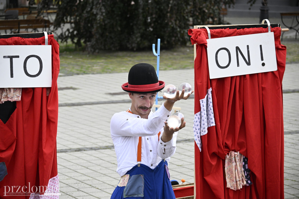 „Oto on!” – uliczny spektakl familijny w nurcie Nowego Cyrku - 03.08.2025