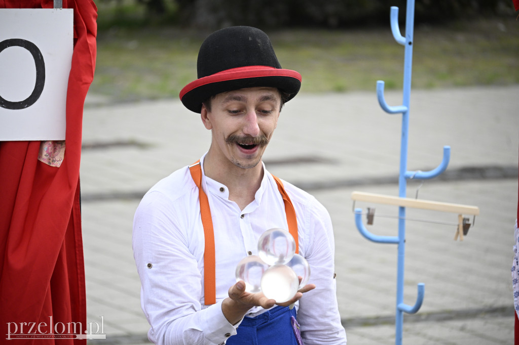 „Oto on!” – uliczny spektakl familijny w nurcie Nowego Cyrku - 03.08.2025
