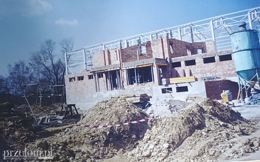Budowa basenu w Chrzanowie w latach 1999-2000