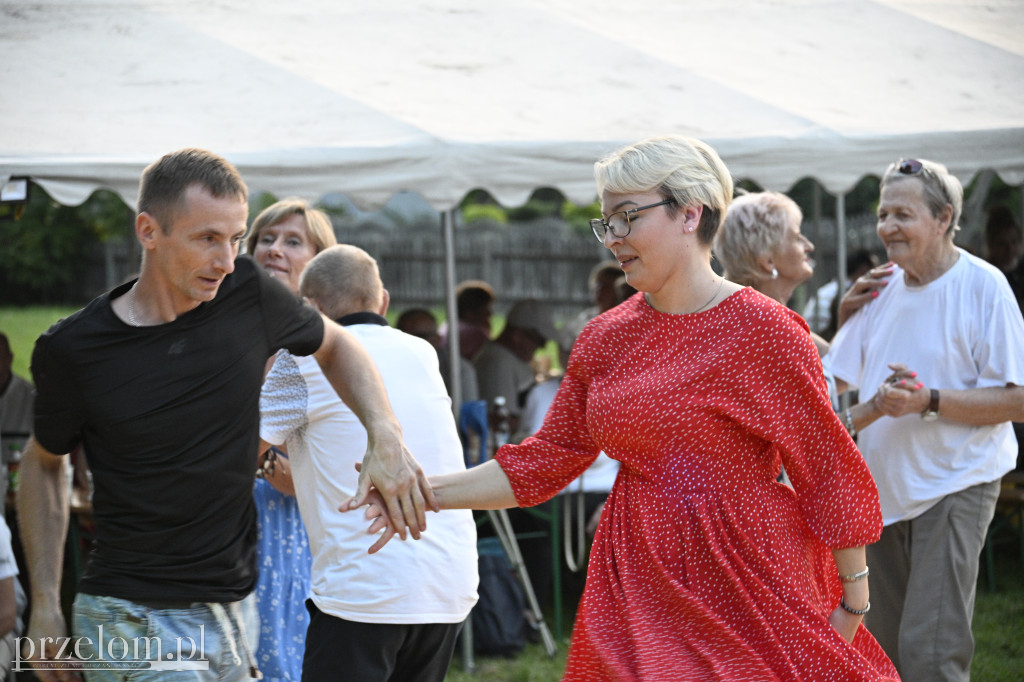 Zabawa taneczna w Psarach - 16.08.2025