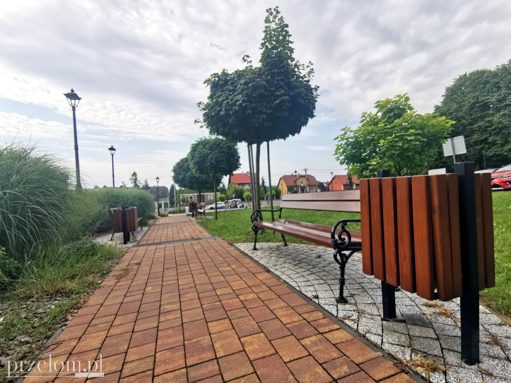 Plac Mogielnickiego w Babicach - wizytówka wsi