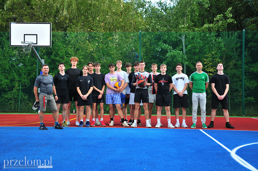 Nowe boisko sportowe w Trzebini