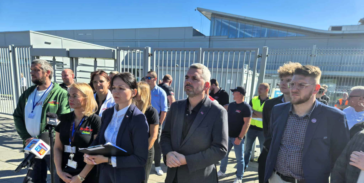 Konferencja prasowa przed Valeo w Chrzanowie