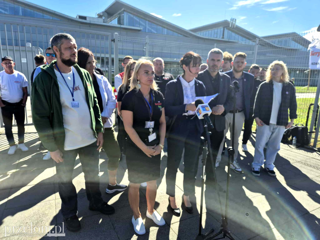 Konferencja prasowa przed Valeo w Chrzanowie