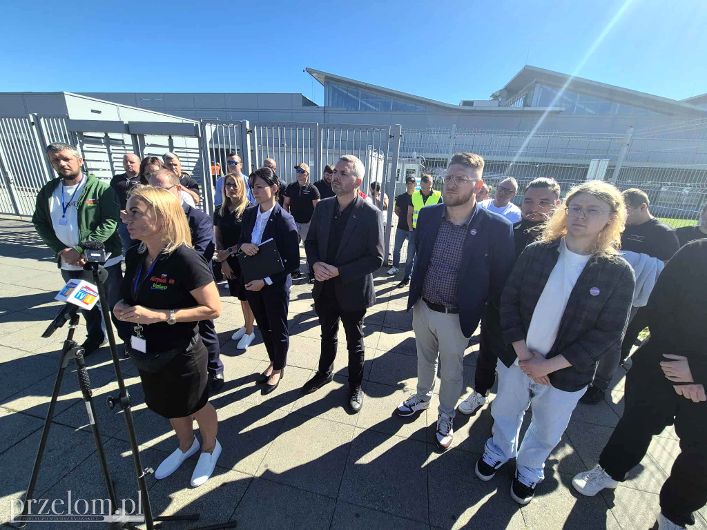 Konferencja prasowa przed Valeo w Chrzanowie