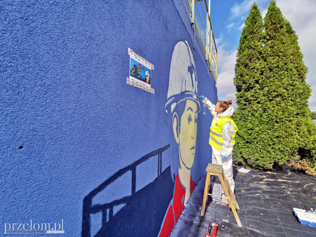 W Trzebini powstaje nowy mural