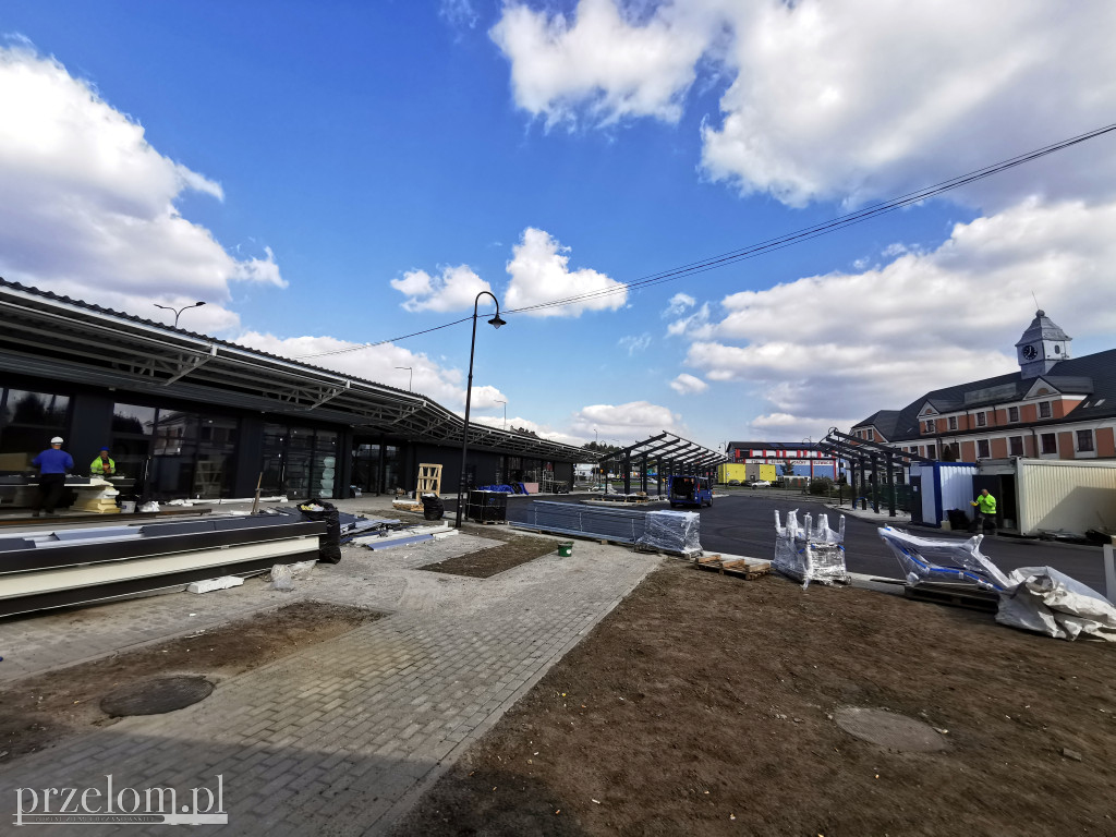 Budowa centrum przesiadkowego zbliża się do końca