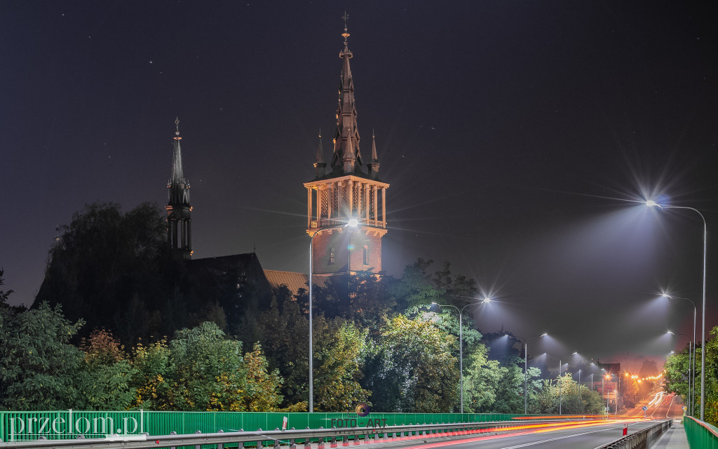 Nocne oblicze architektury. Kadry Artura Sarny