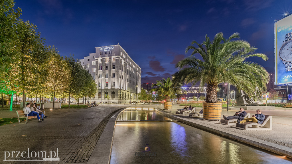 Nocne oblicze architektury. Kadry Artura Sarny