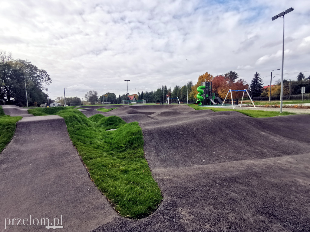 Nowy pumptrack i plac zabaw w powiecie chrzanowskim