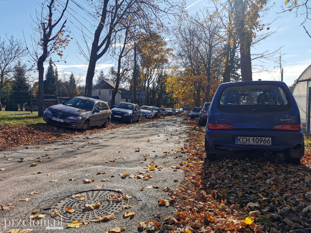 Budowa nowego parkingu koło przystanku PKP w Dulowej