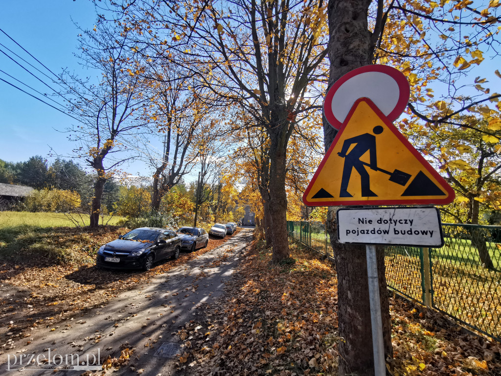 Budowa nowego parkingu koło przystanku PKP w Dulowej