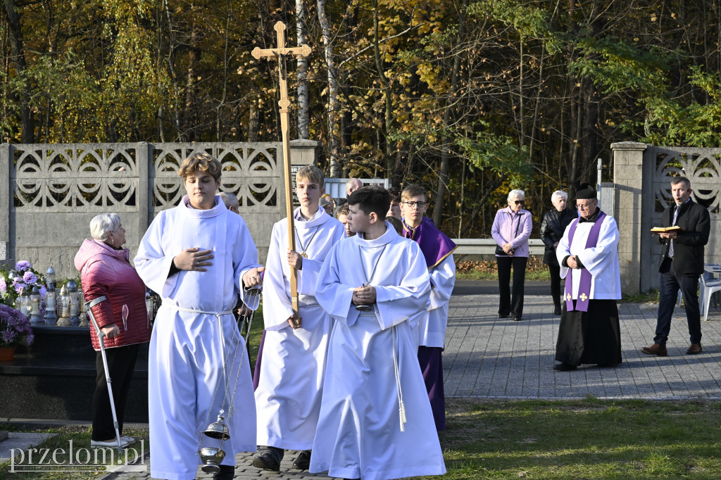 Msza Święta na Cmentarzu Parafialnym w Trzebini-Sierszy - 01.11.2025