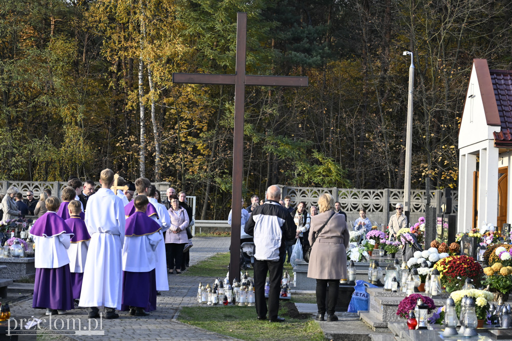 Msza Święta na Cmentarzu Parafialnym w Trzebini-Sierszy - 01.11.2025