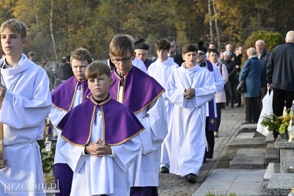 Msza Święta na Cmentarzu Parafialnym w Trzebini-Sierszy - 01.11.2025