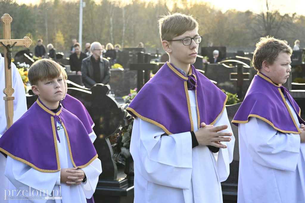 Msza Święta na Cmentarzu Parafialnym w Trzebini-Sierszy - 01.11.2025