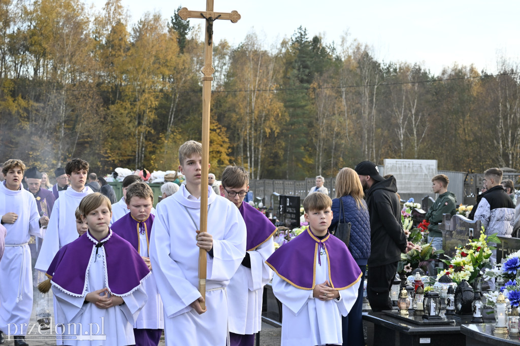 Msza Święta na Cmentarzu Parafialnym w Trzebini-Sierszy - 01.11.2025