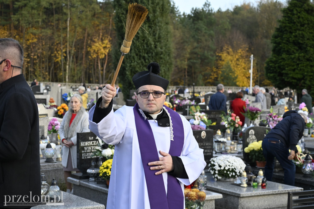 Msza Święta na Cmentarzu Parafialnym w Trzebini-Sierszy - 01.11.2025