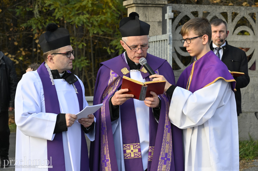 Msza Święta na Cmentarzu Parafialnym w Trzebini-Sierszy - 01.11.2025