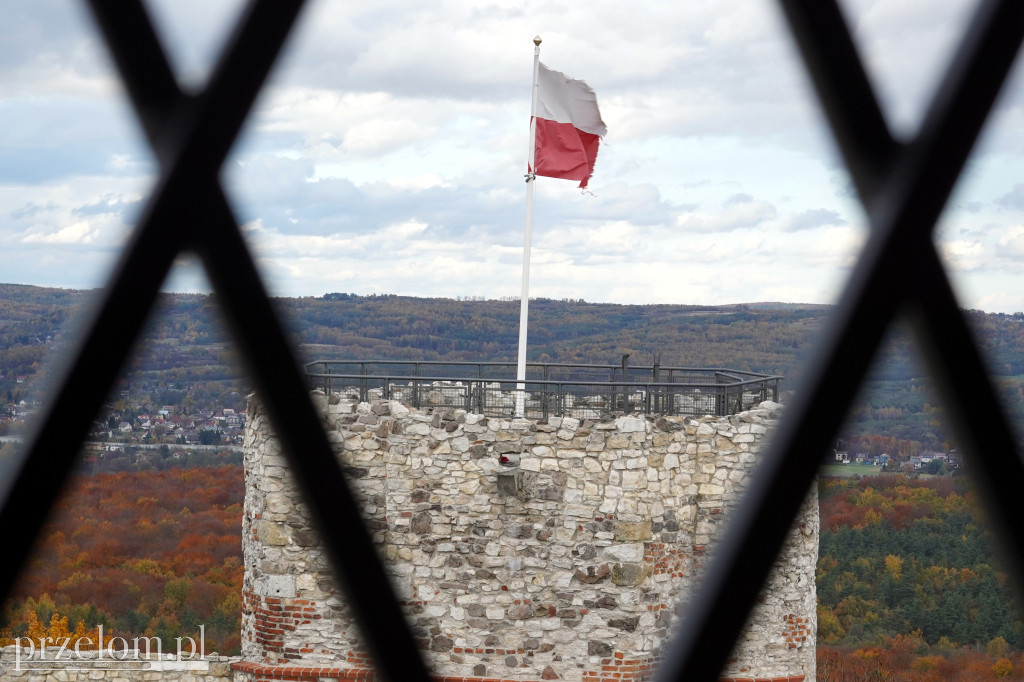 Jak zmienia się zamek Tenczyn?