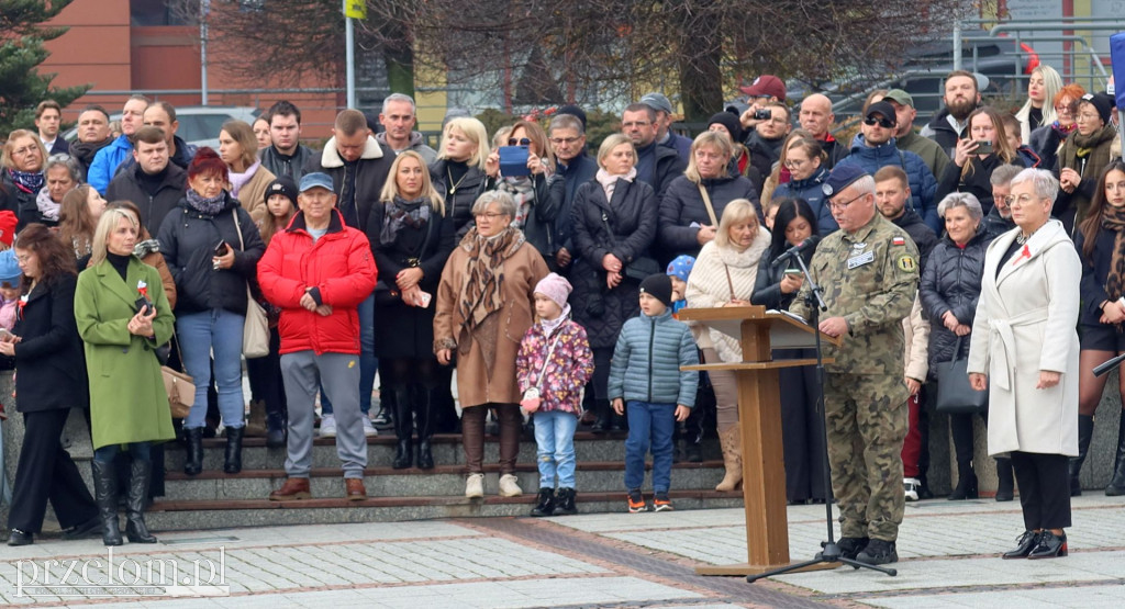 Ślubowanie klas mundurowych LO w Trzebini