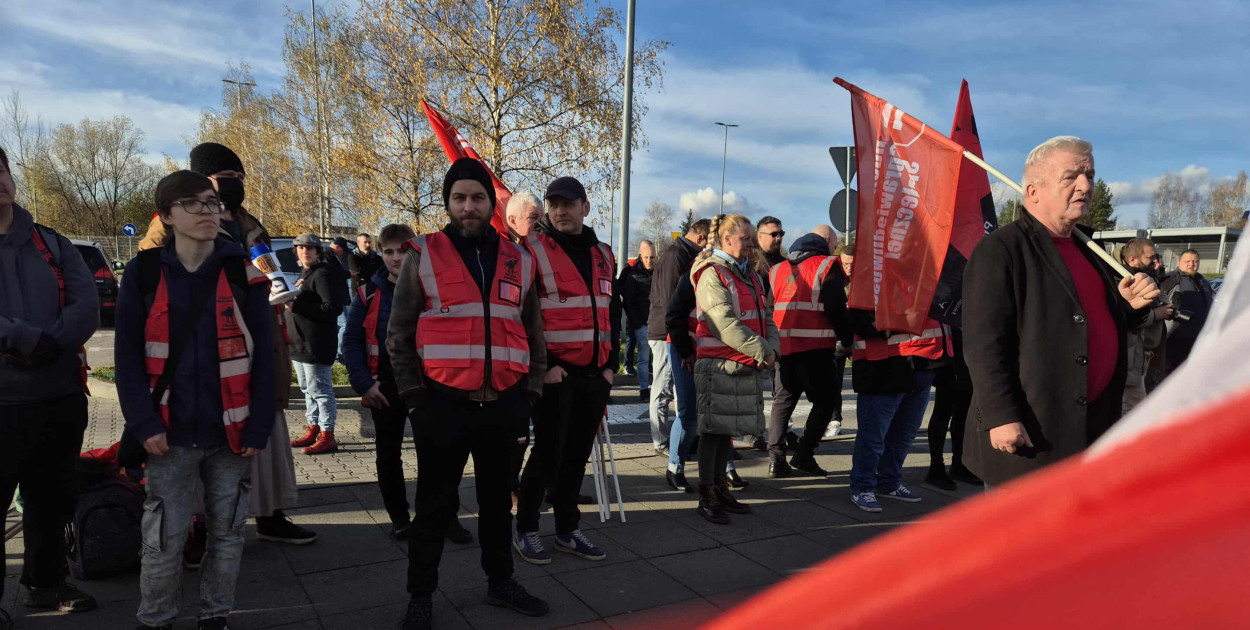 Związkowcy z całej Polski wsparli strajk w Valeo
