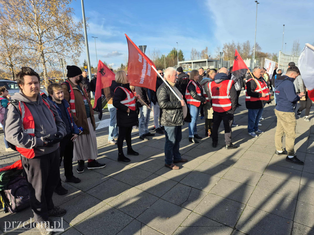 Związkowcy z całej Polski wsparli strajk w Valeo