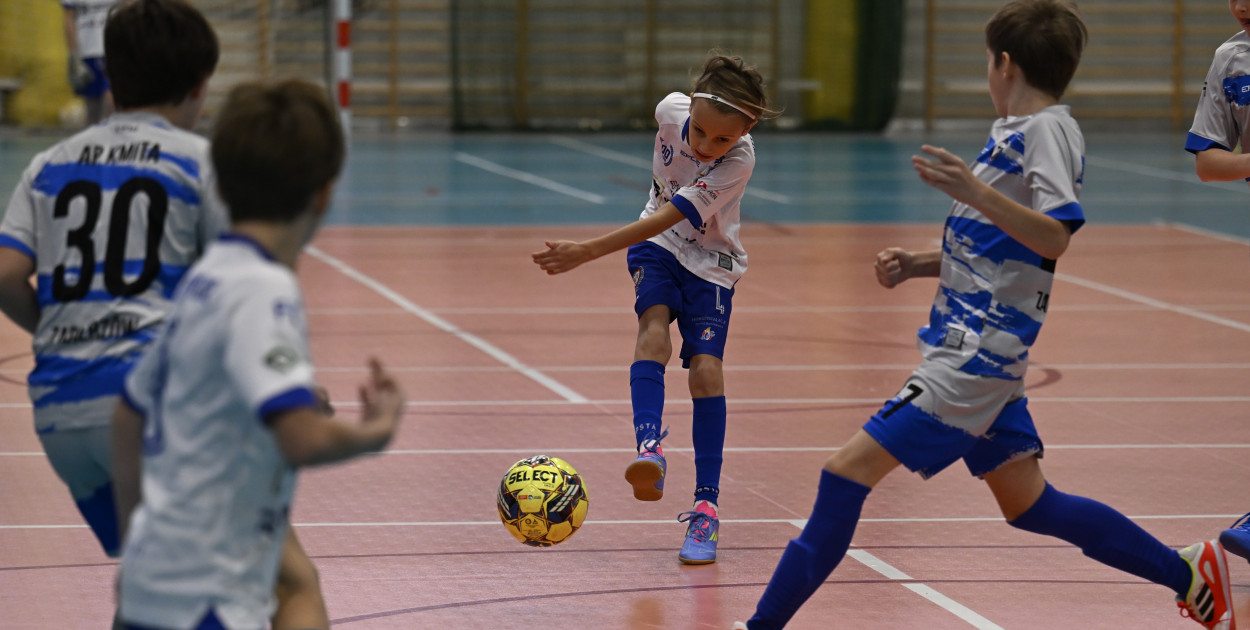 Turniej Mikołajkowy GKS Świt Krzeszowice - 30.11.2025
