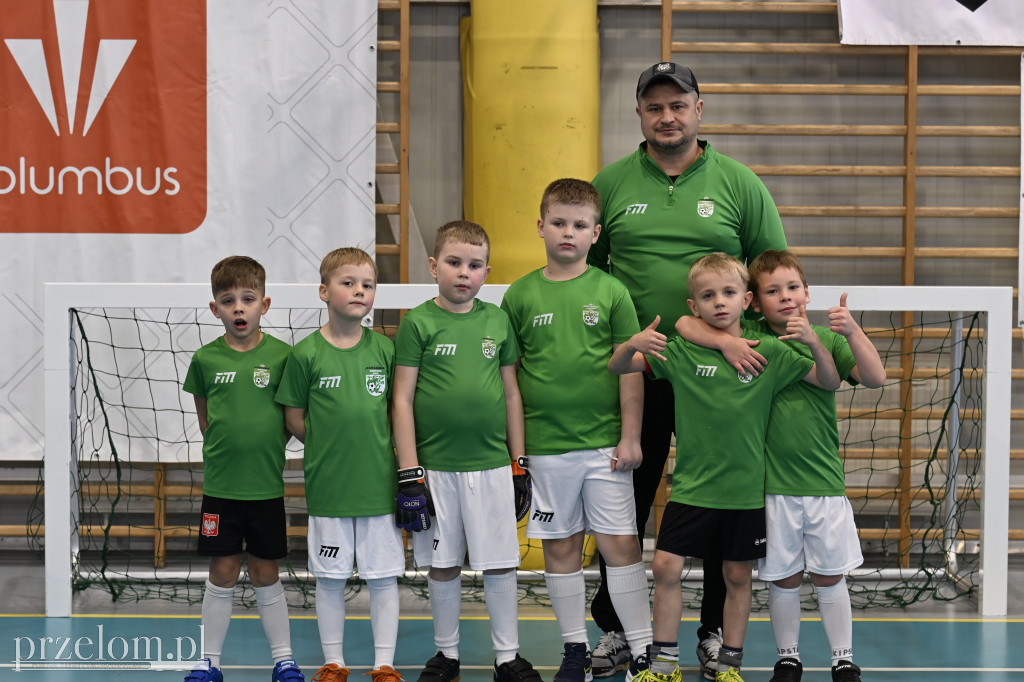 Mikołajkowy Turniej Halowej Piłki Nożnej Chłopców w Krzeszowicach - 06.12.2025