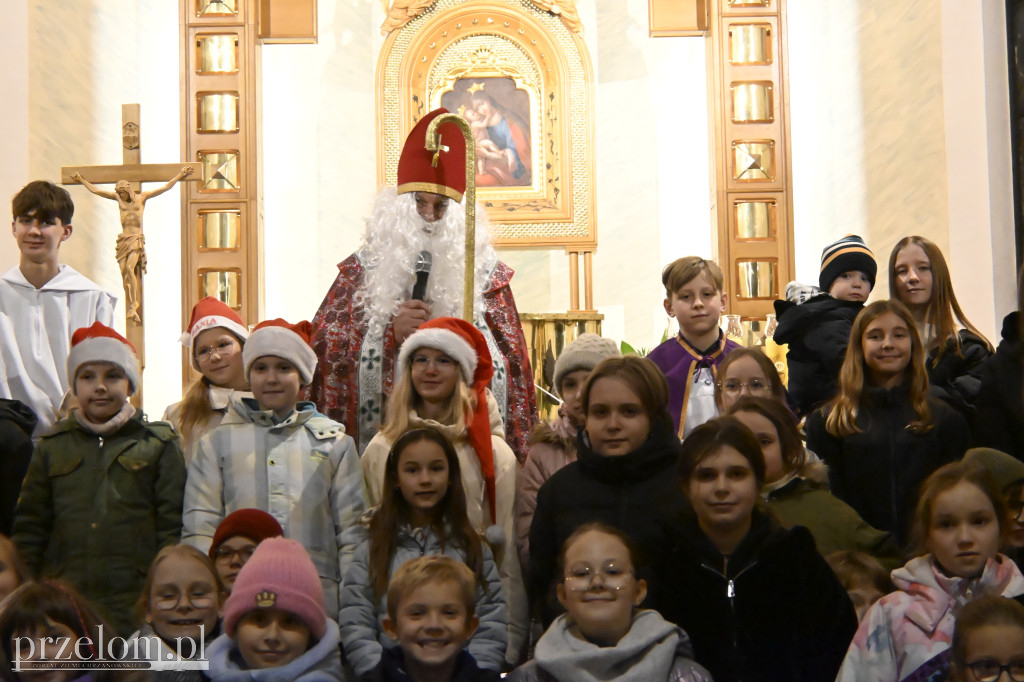 Mikołaj w Parafii NSNMP w Trzebini-Sierszy - 06.12.2025