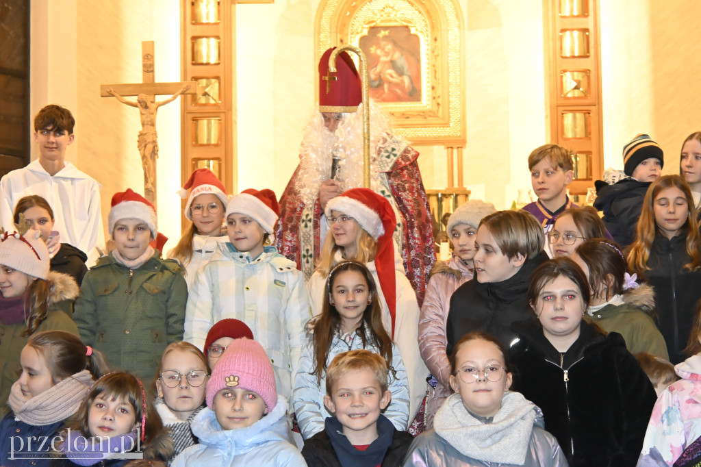 Mikołaj w Parafii NSNMP w Trzebini-Sierszy - 06.12.2025