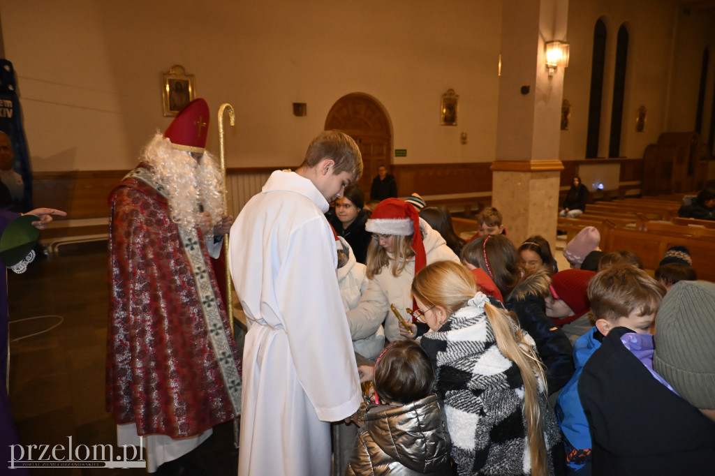 Mikołaj w Parafii NSNMP w Trzebini-Sierszy - 06.12.2025