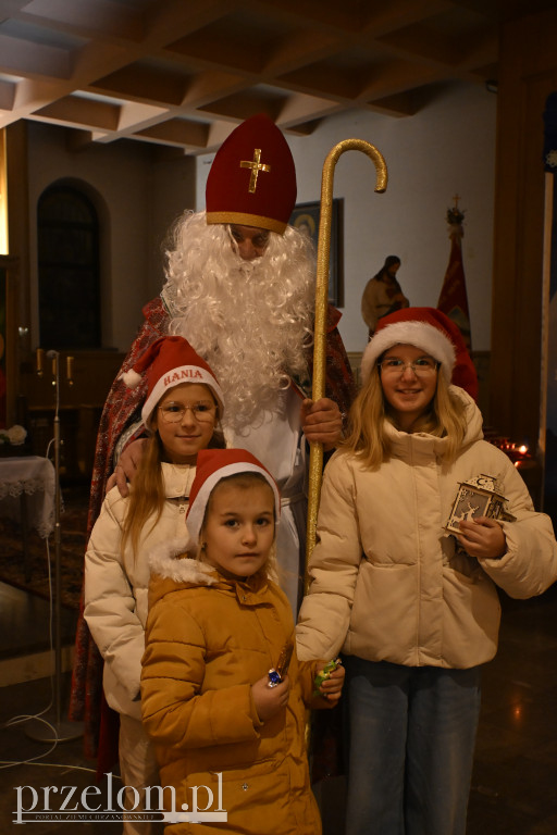 Mikołaj w Parafii NSNMP w Trzebini-Sierszy - 06.12.2025