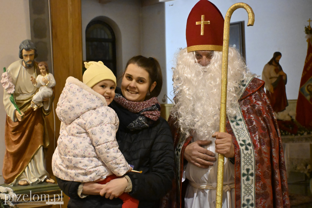 Mikołaj w Parafii NSNMP w Trzebini-Sierszy - 06.12.2025