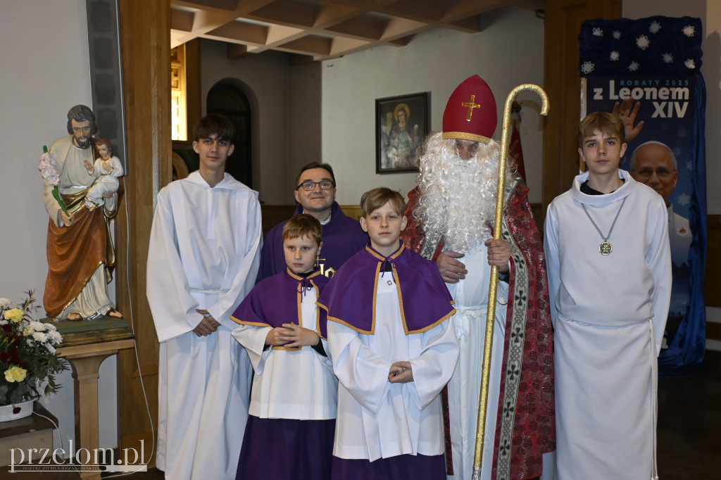 Mikołaj w Parafii NSNMP w Trzebini-Sierszy - 06.12.2025