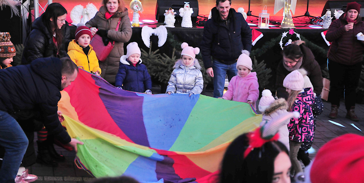Babice świętują. Kolorowo na placu Mogielnickiego