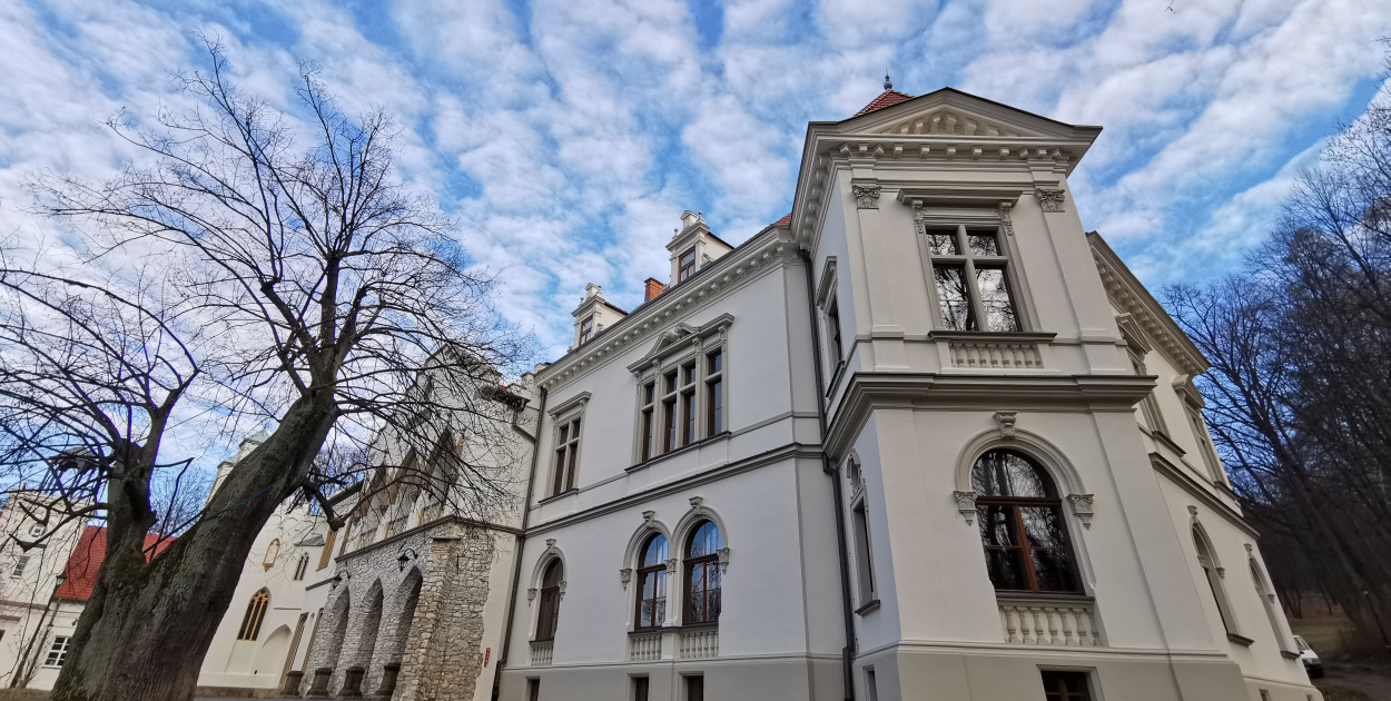 Pałac w Młoszowej odzyskuje blask