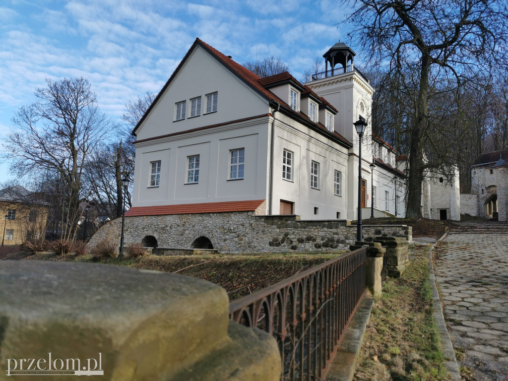 Pałac w Młoszowej odzyskuje blask