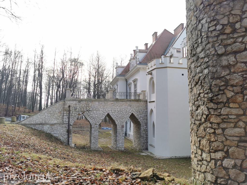 Pałac w Młoszowej odzyskuje blask