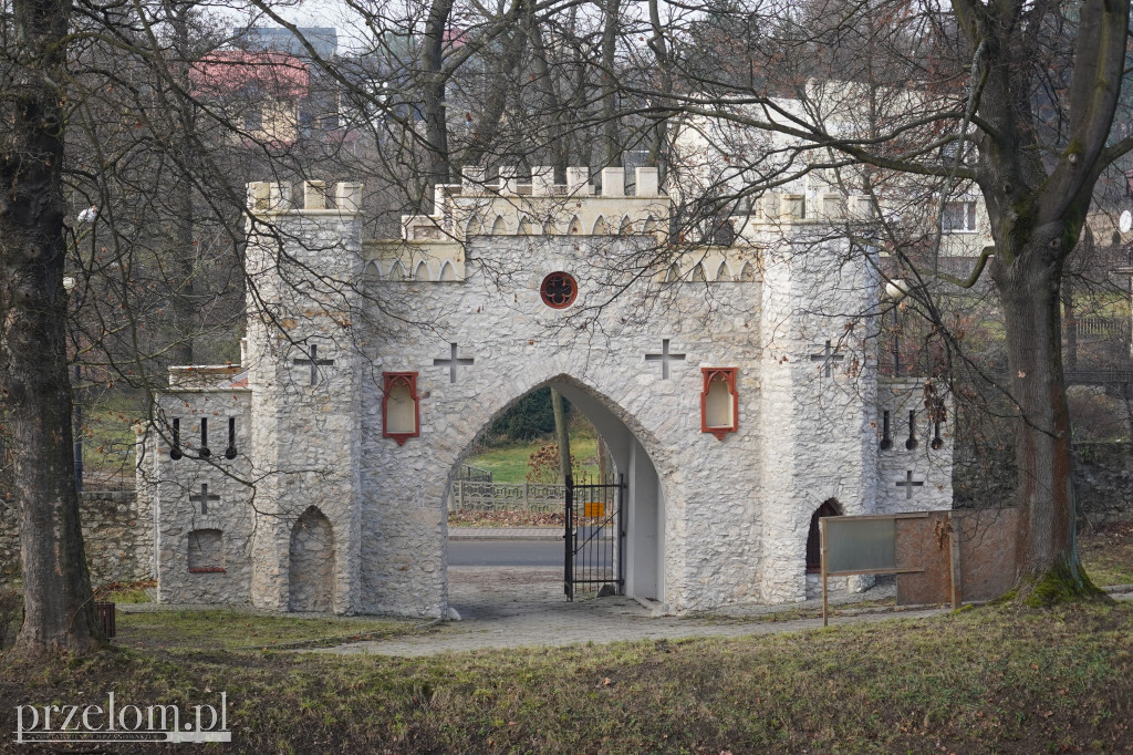 Pałac w Młoszowej odzyskuje blask