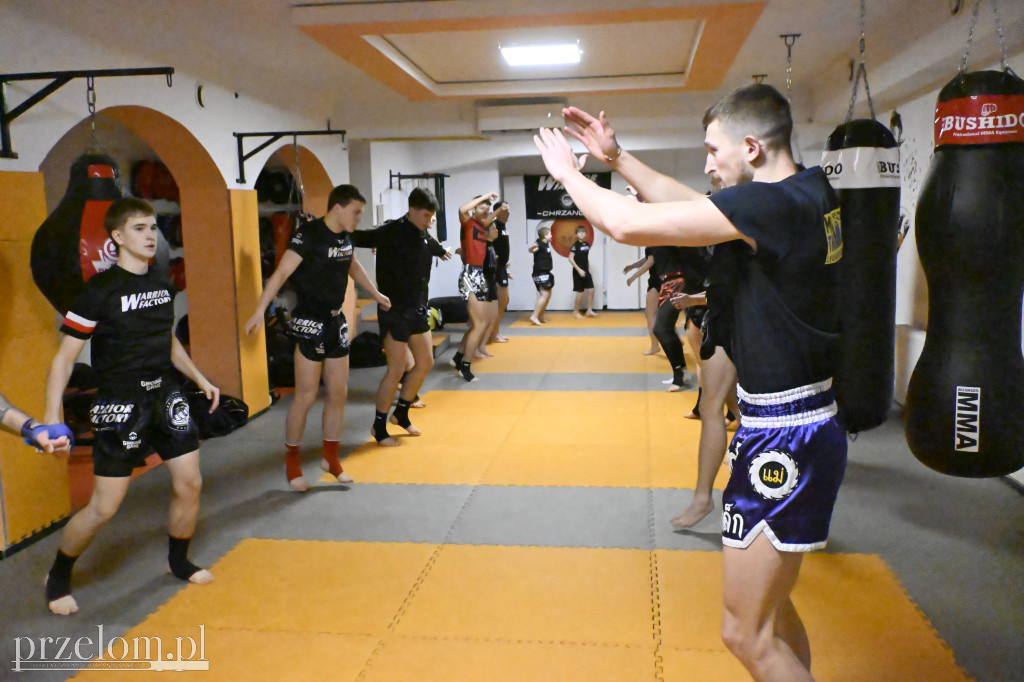 Mistrz Świata Muay Thai w Warrior Factory - 14.02.2026