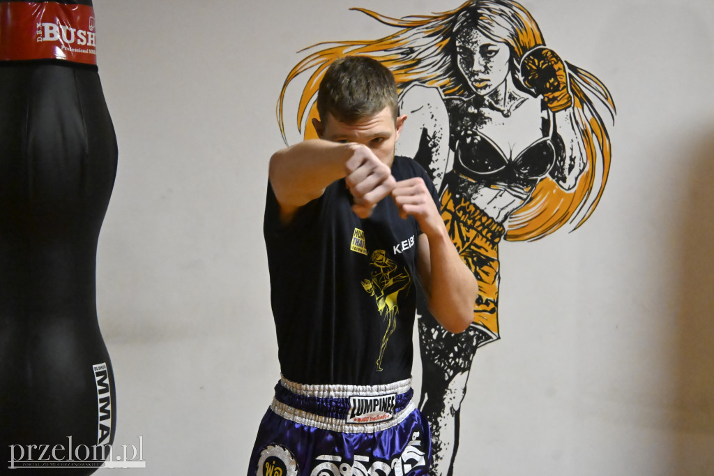 Mistrz Świata Muay Thai w Warrior Factory - 14.02.2026