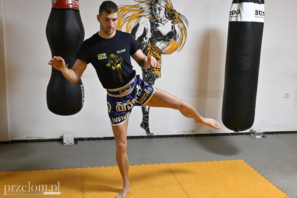 Mistrz Świata Muay Thai w Warrior Factory - 14.02.2026