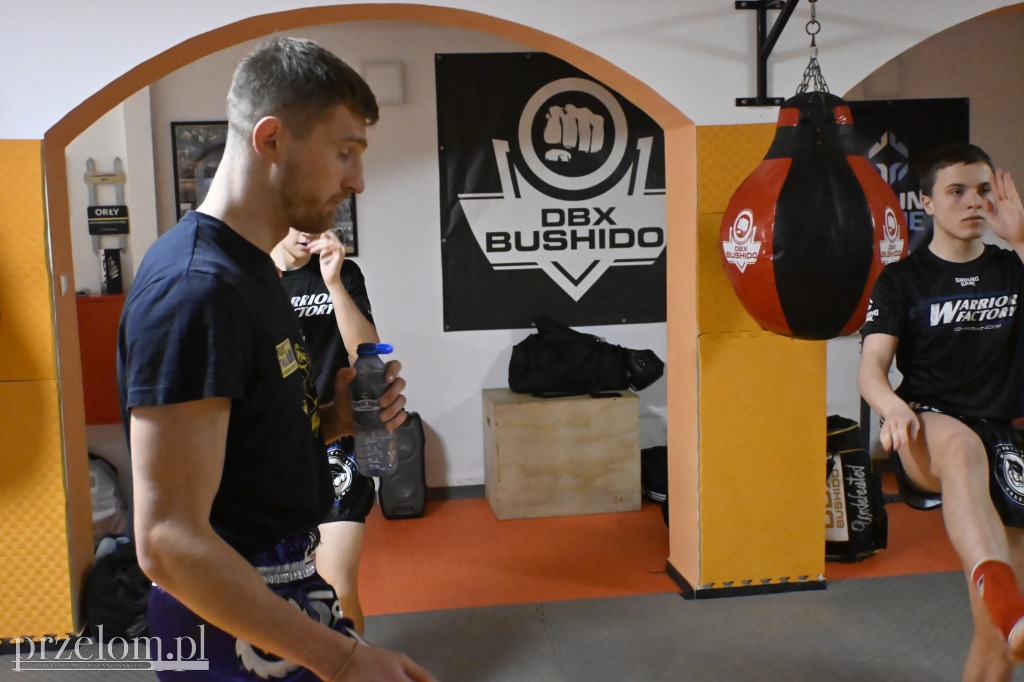Mistrz Świata Muay Thai w Warrior Factory - 14.02.2026
