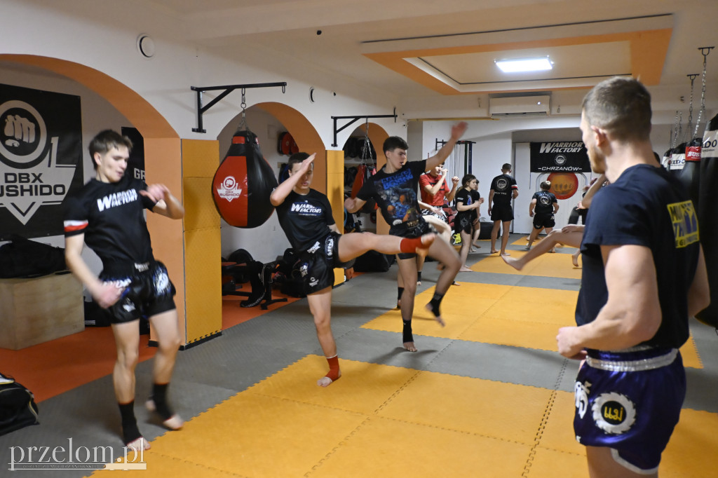 Mistrz Świata Muay Thai w Warrior Factory - 14.02.2026