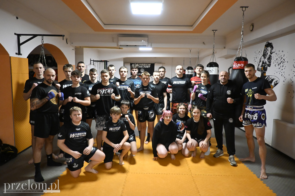 Mistrz Świata Muay Thai w Warrior Factory - 14.02.2026
