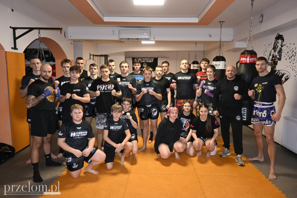 Mistrz Świata Muay Thai w Warrior Factory - 14.02.2026